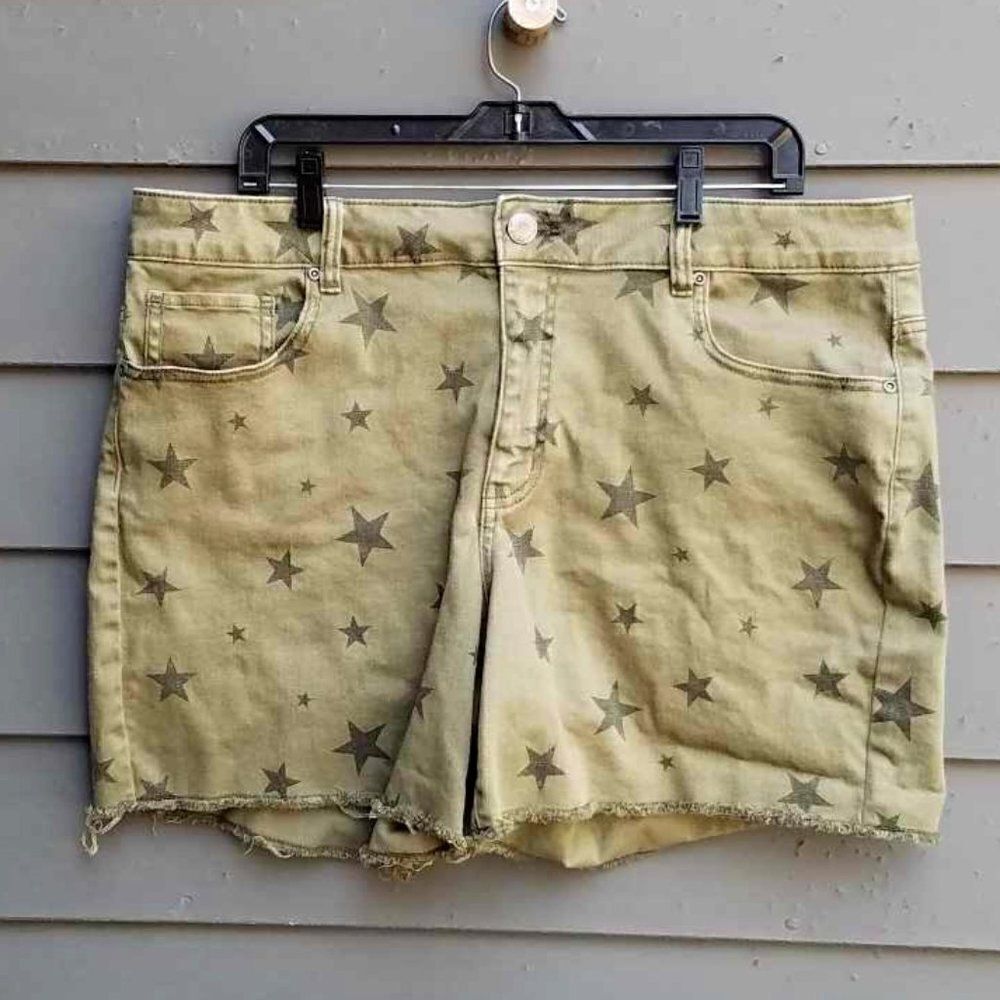Maurices Military Green High Rise Jean Shorts with Stars size 18W
